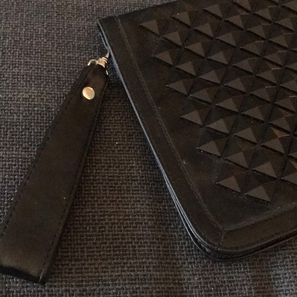 Rocker twin set—Black studded and cheetah clutches - Picture 2 of 8